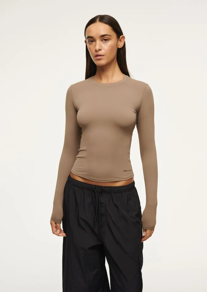 Bodyluxe Women PE Nation FOUNDATION LONG SLEEVE TOP IN FOSSIL