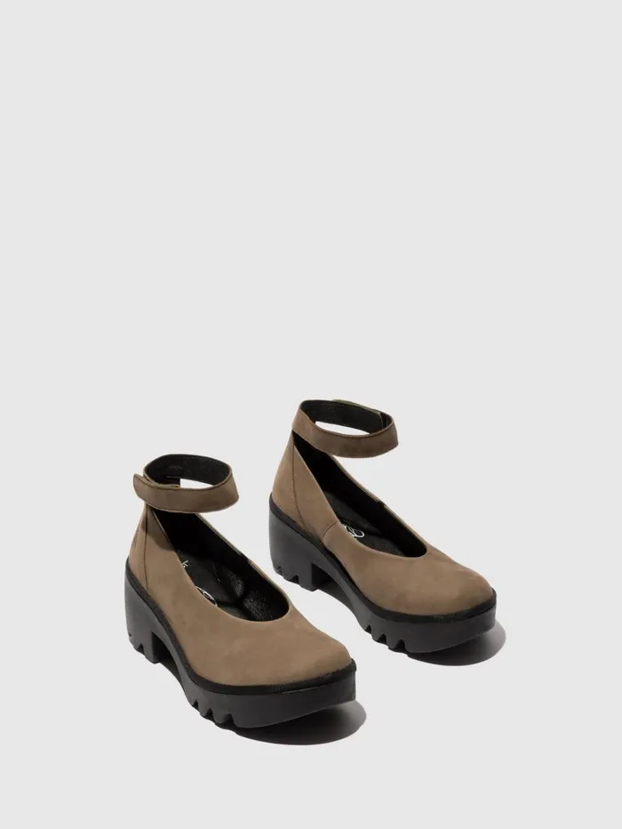 Closed Shoes TIRY497FLY KHAKI Women Fly London Shoes