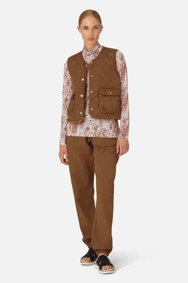Ilse Jacobsen Quilt Vest 8211 Walnut Women Jackets And Coats