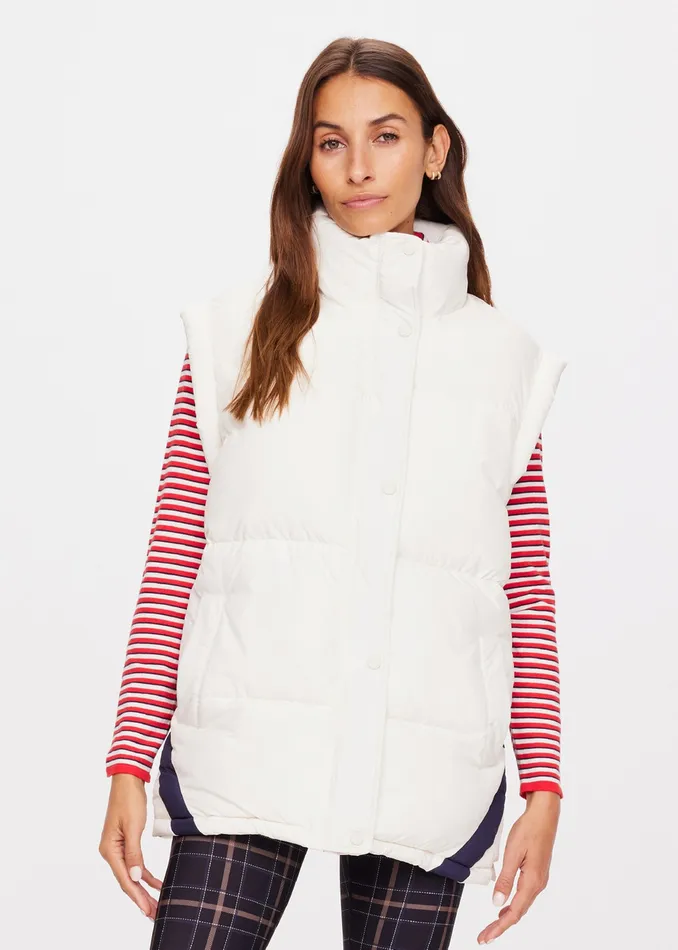 Jackets and Coats Women THE UPSIDE PINNACLE OSLO PUFFER GILET Jackets and Coats Women THE UPSIDE PINNACLE OSLO PUFFER GILET