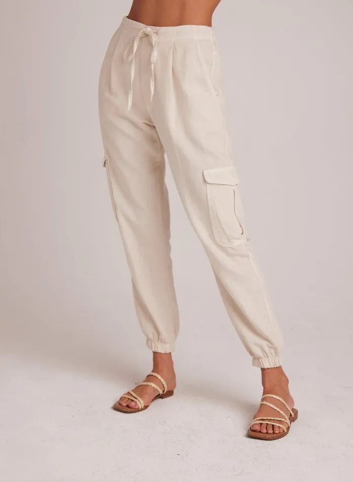 Joggers Women Bella Dahl Isla Pleated Jogger 8211 Seashell Sand Joggers Women Bella Dahl Isla Pleated Jogger 8211 Seashell Sand