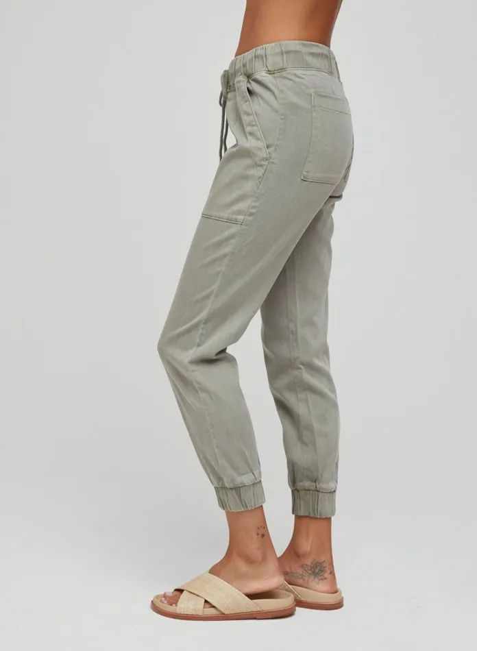 Joggers Women Bella Dahl Pocket Jogger 8211 Soft Army Joggers Women Bella Dahl Pocket Jogger 8211 Soft Army
