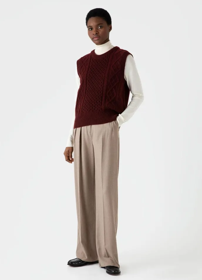 Lambswool Cable Knit Vest Maroon Women SUNSPEL Knitwear