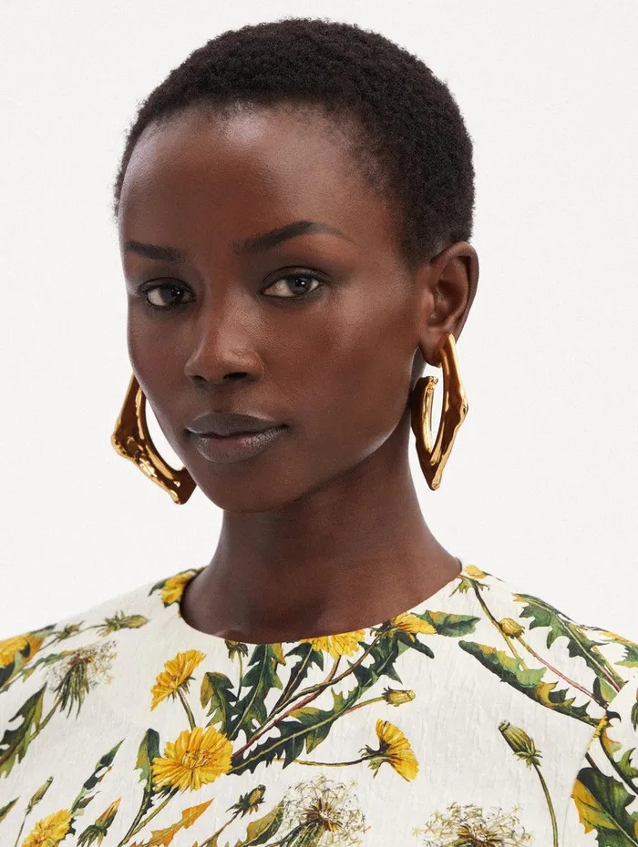 Large Abstract O Hoop Earrings Gold Women Oscar De La Renta Earrings Large Abstract O Hoop Earrings Gold Women Oscar De La Renta Earrings