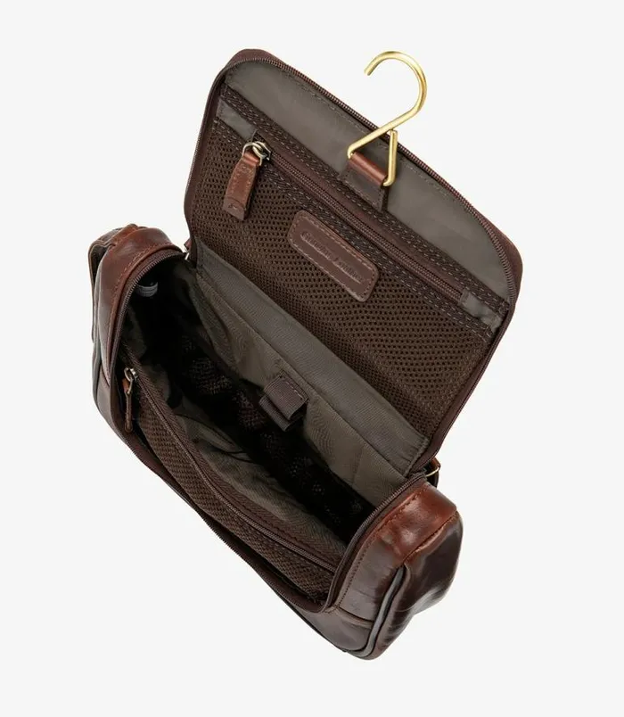 Men Loake Overnight and Wash Bags Severn Wash Bag Brown