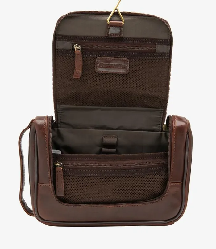 Men Loake Overnight and Wash Bags Severn Wash Bag Brown