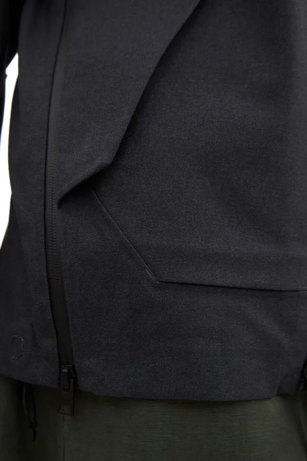 Men Textured Twill GoreTex 3L Stand Collar Jacket Charcoal Grey Norse Projects Outerwear