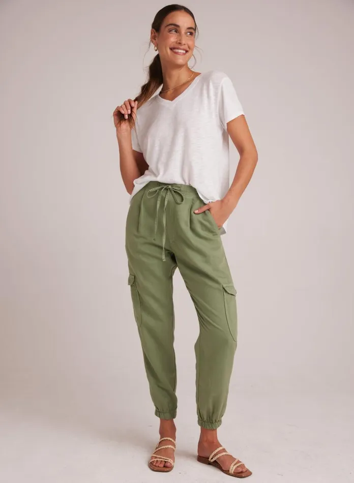 Pants Women Bella Dahl Isla Pleated Jogger 8211 Lush Foliage