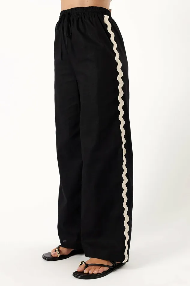 Pants Women Petal and Pup Mollymook Pants Black Cream