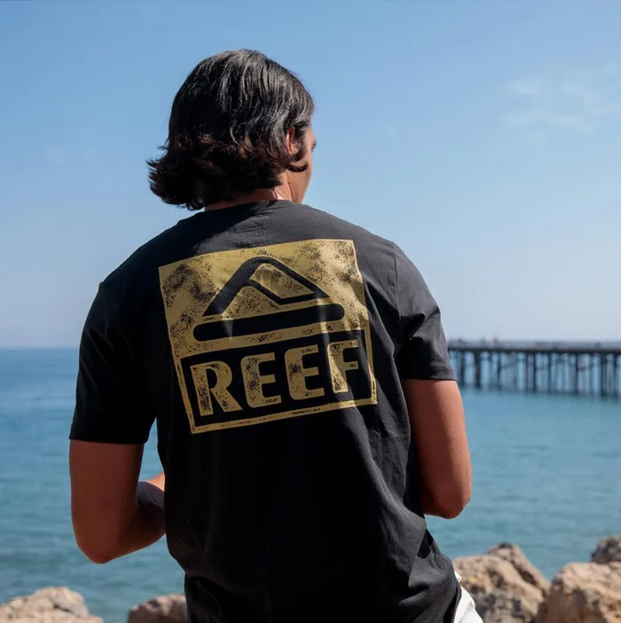 Reef Wellie Short Sleeve Graphic Tee Caviar Men Shirts and TShirts
