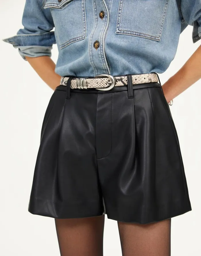 Shorts Women Madewell Easy Pleated Trouser Shorts In Faux Leather Black