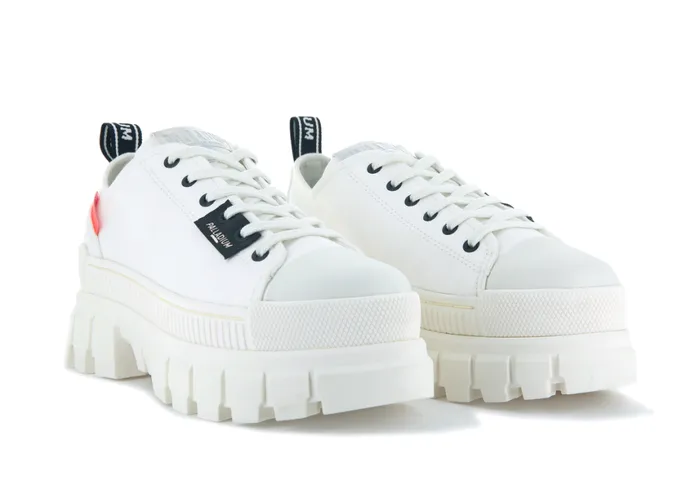 Sneakers Women PALLADIUM REVOLT LO TX Star White Sneakers Women PALLADIUM REVOLT LO TX Star White