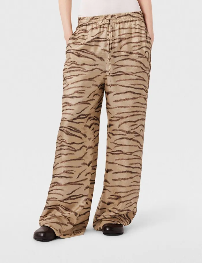 Stella McCartney Pants And Shorts Women Tiger Print HighRise WideLeg Pants Natural Tiger Print Stella McCartney Pants And Shorts Women Tiger Print HighRise WideLeg Pants Natural Tiger Print