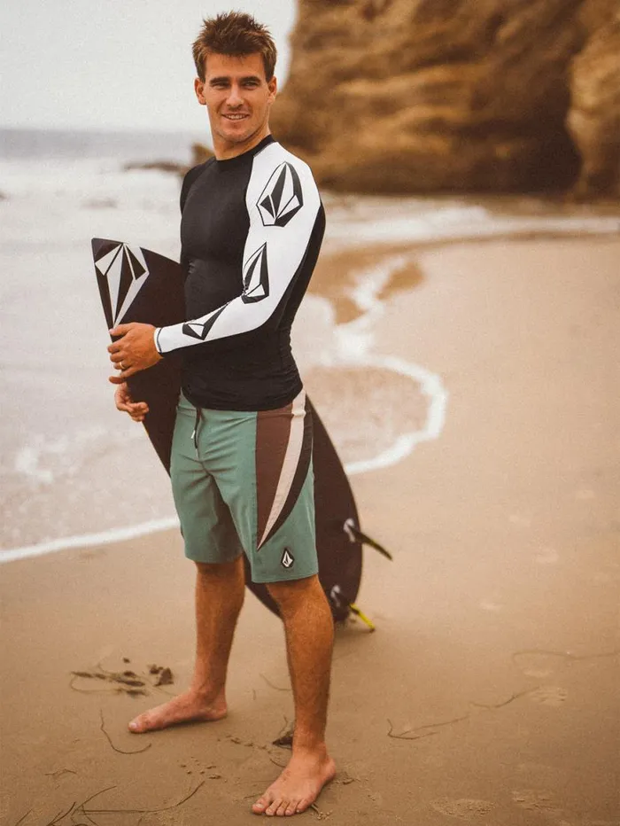 Surf Vitals Jack Robinson Long Sleeve Rashguard 8211 Black Mens Volcom Surf Vitals