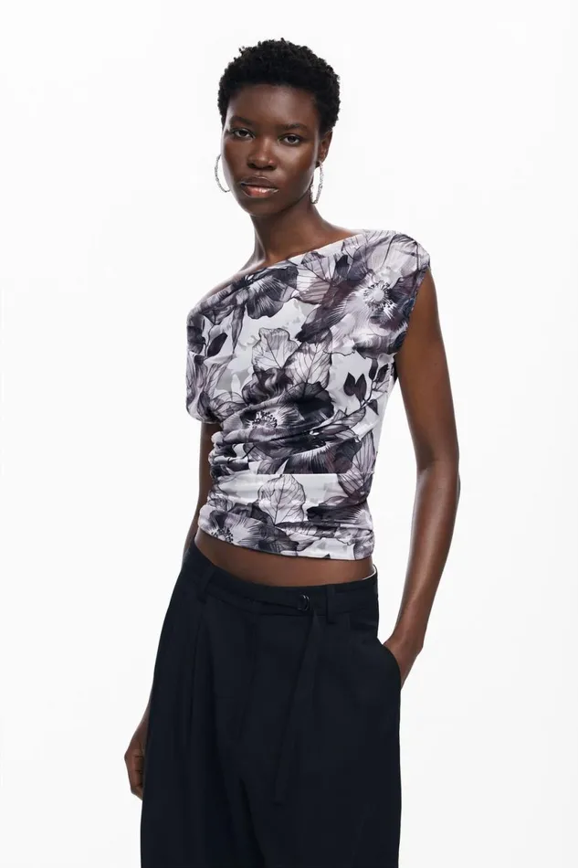 TShirts Women Desigual Asymmetric Floral Tshirt Black