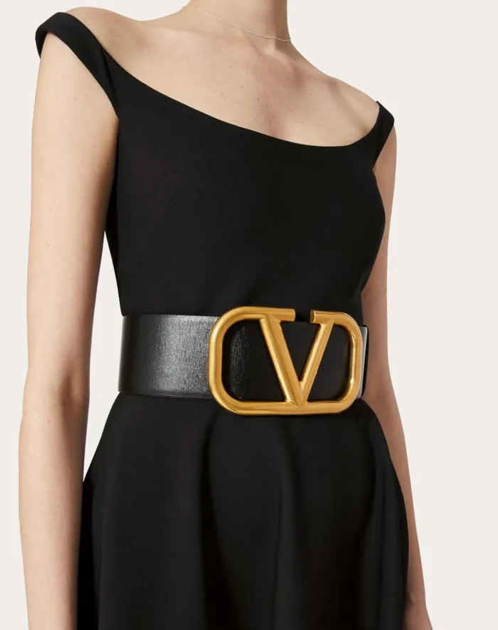 Valentino Belts Woman Reversible Vlogo Signature Belt In Glossy Calfskin 70 Mm For Woman In Smokey Beigeblack Smokey Beigeblack Valentino Belts Woman Reversible Vlogo Signature Belt In Glossy Calfskin 70 Mm For Woman In Smokey Beigeblack Smokey Beigeblack