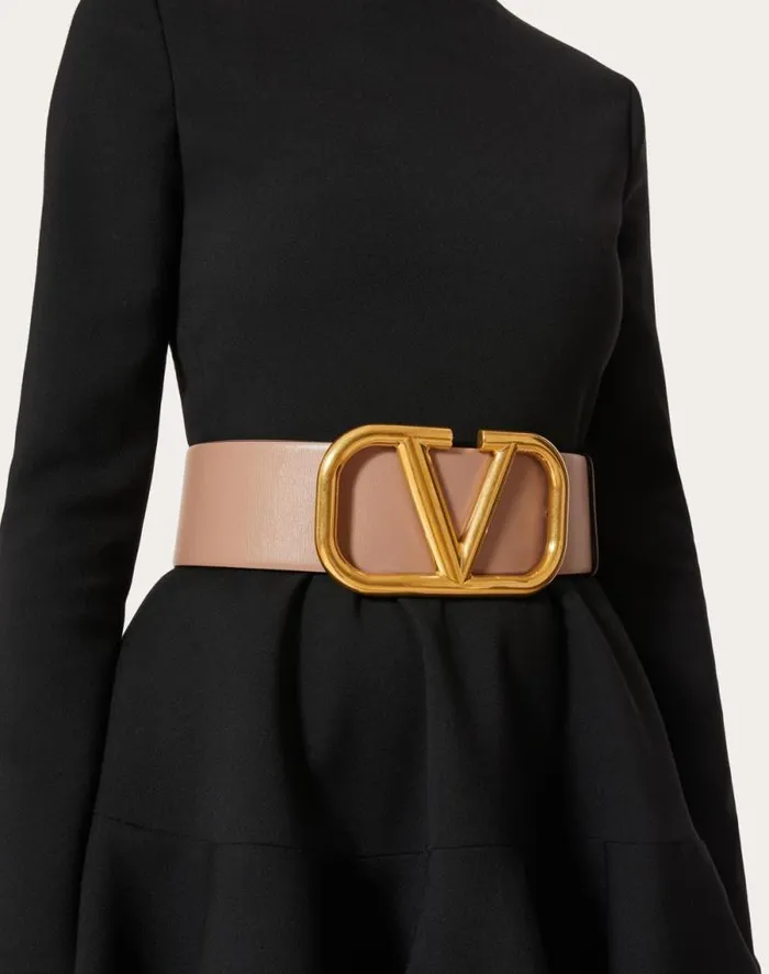 Valentino Belts Woman Reversible Vlogo Signature Belt In Glossy Calfskin 70 Mm For Woman In Smokey Beigeblack Smokey Beigeblack Valentino Belts Woman Reversible Vlogo Signature Belt In Glossy Calfskin 70 Mm For Woman In Smokey Beigeblack Smokey Beigeblack