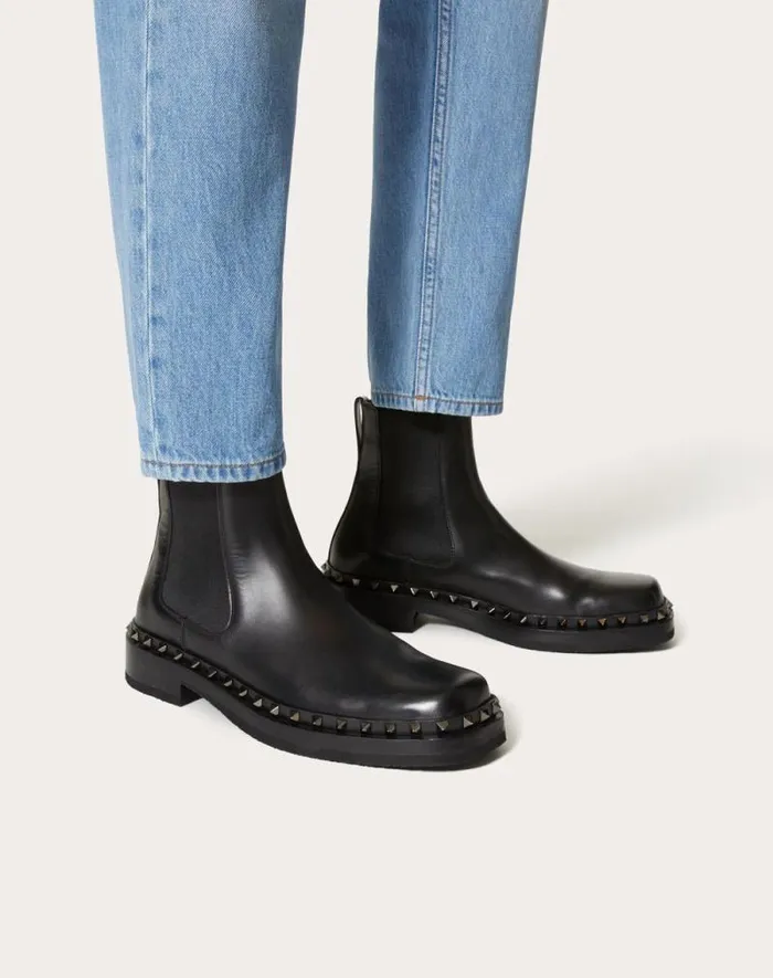 Valentino Boots Man Mway Rockstud Ankle Boot In Calfskin Leather For Man In Black Black Valentino Boots Man Mway Rockstud Ankle Boot In Calfskin Leather For Man In Black Black