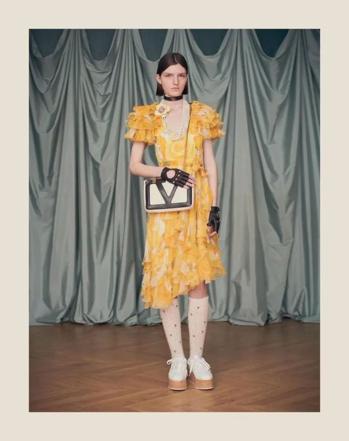 Valentino Dresses Woman Dress In Chiffon Rose Gialle Papier Floral For Woman In Yellow Multicolor Yellow Multicolor Valentino Dresses Woman Dress In Chiffon Rose Gialle Papier Floral For Woman In Yellow Multicolor Yellow Multicolor
