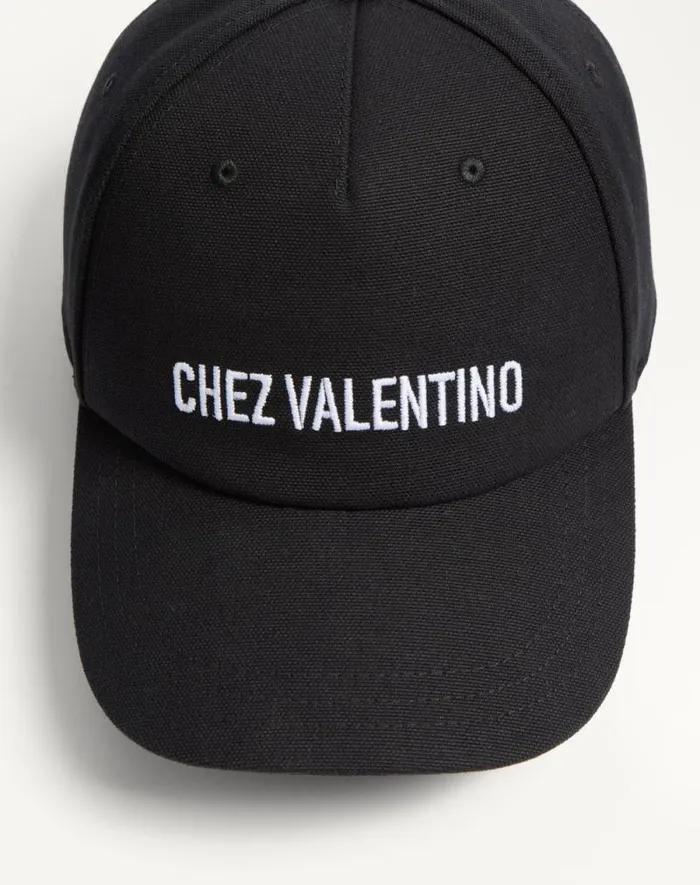 Valentino Hats And Gloves Man Chez Valentino Cotton Baseball Cap With Embroidery For Man In Ivoryblack Ivoryblack Valentino Hats And Gloves Man Chez Valentino Cotton Baseball Cap With Embroidery For Man In Ivoryblack Ivoryblack