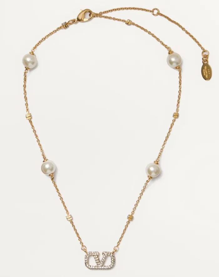 Valentino Jewelry Woman Vlogo Signature Metal Necklace With Swarovski Crystals And Pearls For Woman In Gold Gold Valentino Jewelry Woman Vlogo Signature Metal Necklace With Swarovski Crystals And Pearls For Woman In Gold Gold