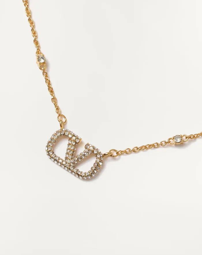 Valentino Jewelry Woman Vlogo Signature Metal Necklace With Swarovski Crystals And Pearls For Woman In Gold Gold Valentino Jewelry Woman Vlogo Signature Metal Necklace With Swarovski Crystals And Pearls For Woman In Gold Gold
