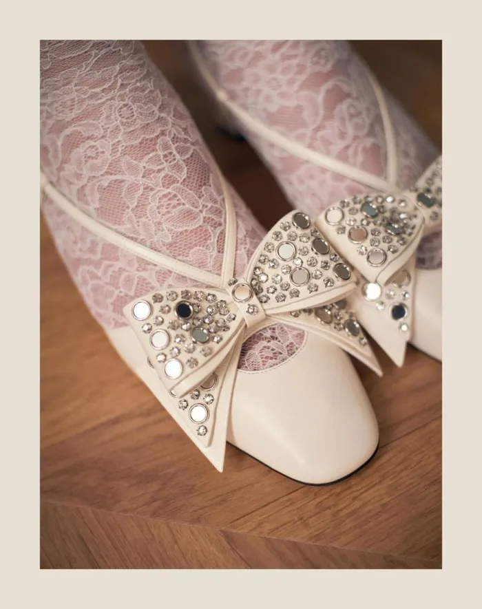 Valentino Pumps Woman Bowow Slingback Pumps In Kidskin With Mirrors And Crystals 45mm For Woman In Ivorysilver Ivorysilver Valentino Pumps Woman Bowow Slingback Pumps In Kidskin With Mirrors And Crystals 45mm For Woman In Ivorysilver Ivorysilver