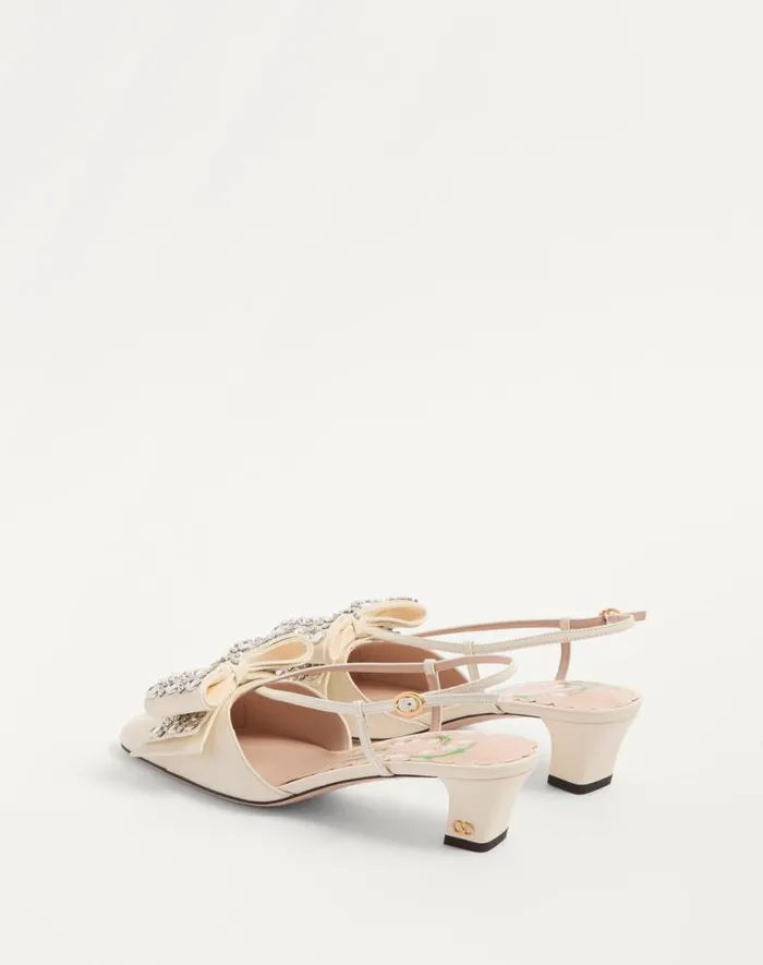 Valentino Pumps Woman Bowow Slingback Pumps In Kidskin With Mirrors And Crystals 45mm For Woman In Ivorysilver Ivorysilver Valentino Pumps Woman Bowow Slingback Pumps In Kidskin With Mirrors And Crystals 45mm For Woman In Ivorysilver Ivorysilver