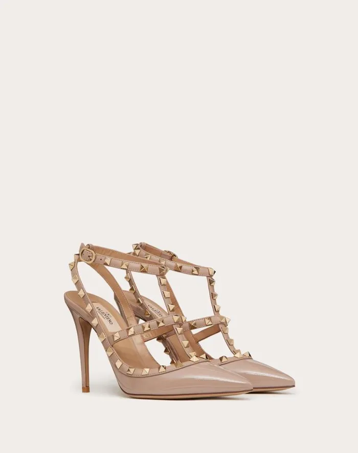 Valentino Pumps Woman Patent Rockstud Caged Pump 100mm For Woman In Ivorypoudre Ivorypoudre Valentino Pumps Woman Patent Rockstud Caged Pump 100mm For Woman In Ivorypoudre Ivorypoudre