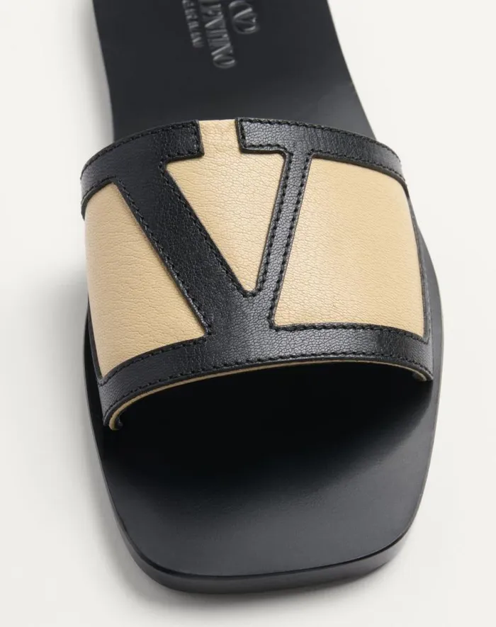Valentino Sandals Man Viva Superstar Slide Sandal In Nappa Leather For Man In Blackroasted Pecan Blackroasted Pecan Valentino Sandals Man Viva Superstar Slide Sandal In Nappa Leather For Man In Blackroasted Pecan Blackroasted Pecan