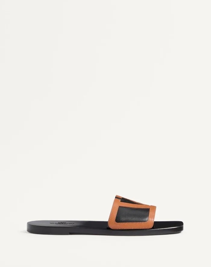 Valentino Sandals Man Viva Superstar Slide Sandal In Nappa Leather For Man In Blackroasted Pecan Blackroasted Pecan Valentino Sandals Man Viva Superstar Slide Sandal In Nappa Leather For Man In Blackroasted Pecan Blackroasted Pecan