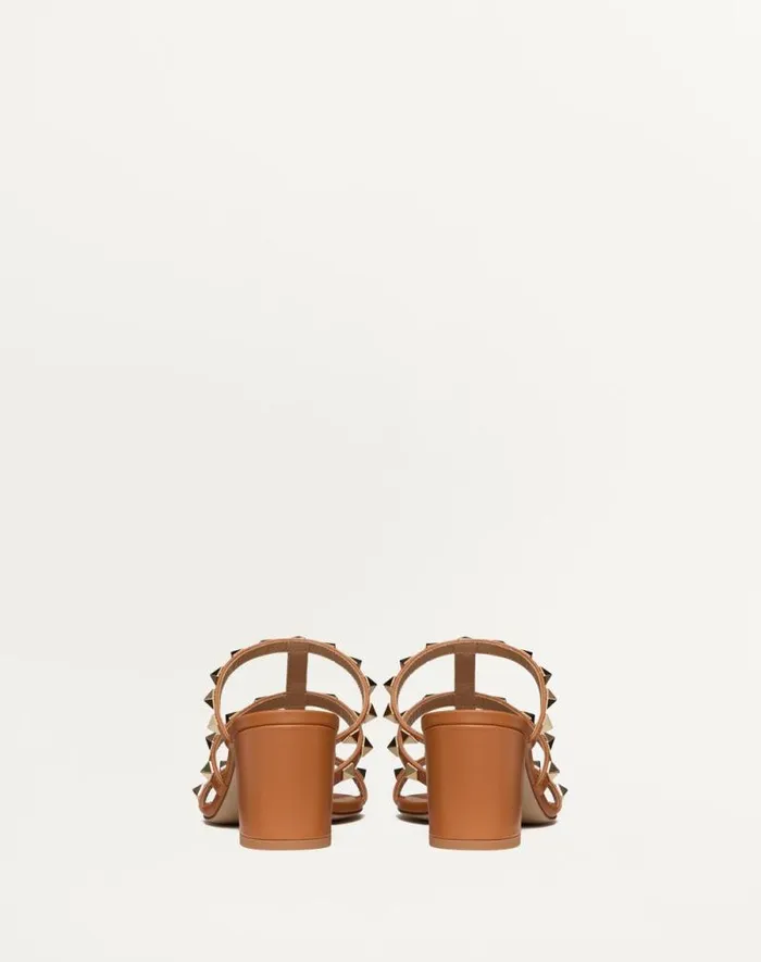 Valentino Sandals Woman Rockstud Calfskin Leather Slide Sandal 60 Mm For Woman In Poudre Poudre Valentino Sandals Woman Rockstud Calfskin Leather Slide Sandal 60 Mm For Woman In Poudre Poudre