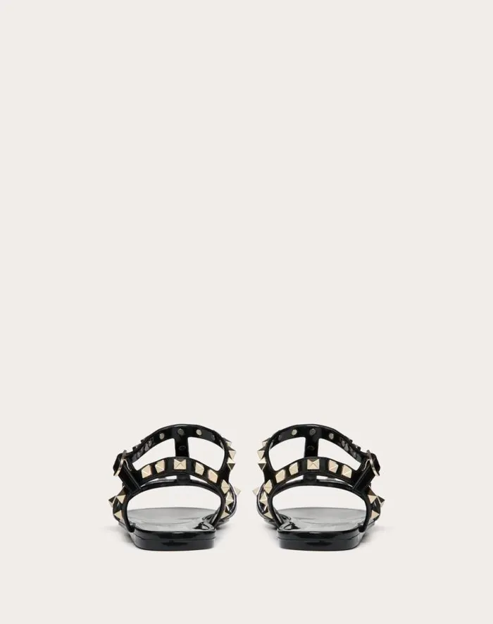 Valentino Sandals Woman Rockstud Flat Rubber Sandal For Woman In Poudre Poudre