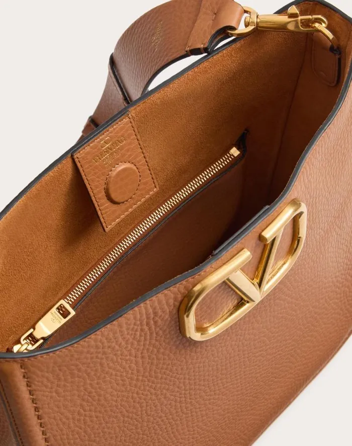 Valentino Shoulder Bags Woman Valentino Garavani Alltime Hobo Bag In Grainy Calfskin For Woman In Almond Almond Valentino Shoulder Bags Woman Valentino Garavani Alltime Hobo Bag In Grainy Calfskin For Woman In Almond Almond
