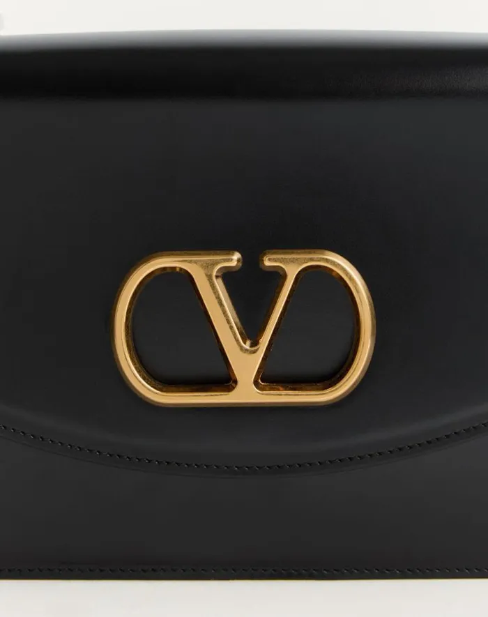 Valentino Shoulder Bags Woman Valentino Garavani Vain Shoulder Bag In Shiny Calfskin For Woman In Ivory Ivory Valentino Shoulder Bags Woman Valentino Garavani Vain Shoulder Bag In Shiny Calfskin For Woman In Ivory Ivory
