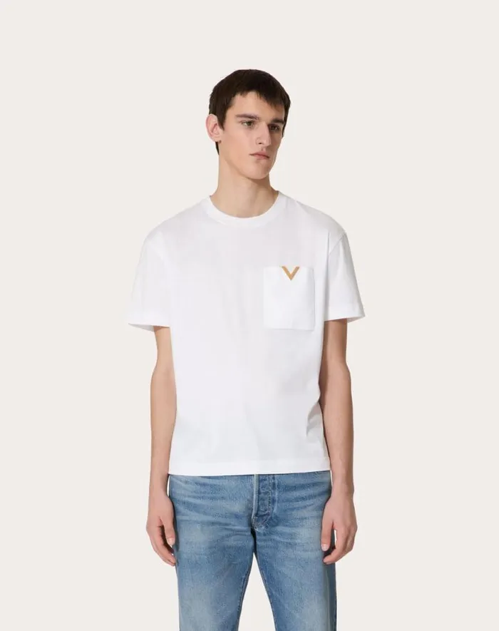 Valentino Tshirts And Sweatshirts Man Cotton Tshirt With Metallic V Detail For Man In Black Black Valentino Tshirts And Sweatshirts Man Cotton Tshirt With Metallic V Detail For Man In Black Black