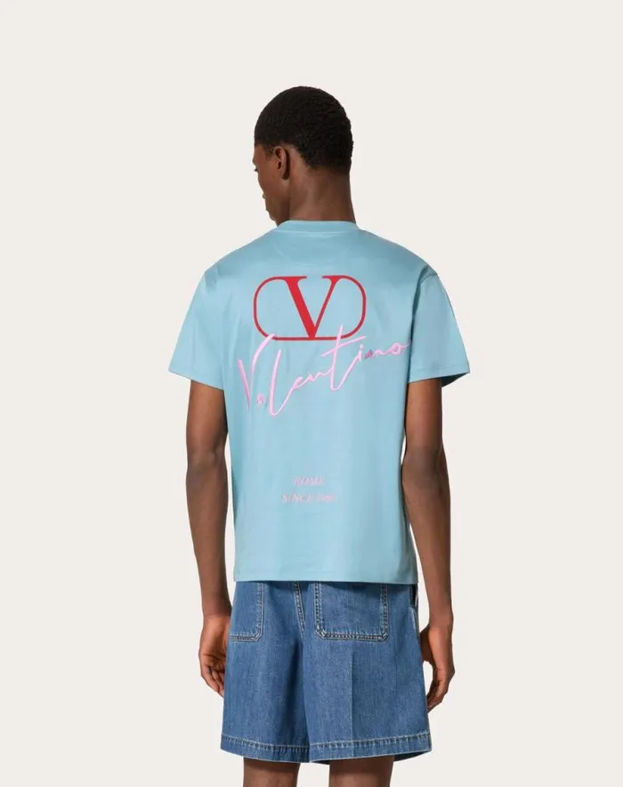 Valentino Tshirts And Sweatshirts Man Valentino Embroidery And Vlogo Signature Print Cotton Tshirt For Man In Stone Stone Valentino Tshirts And Sweatshirts Man Valentino Embroidery And Vlogo Signature Print Cotton Tshirt For Man In Stone Stone