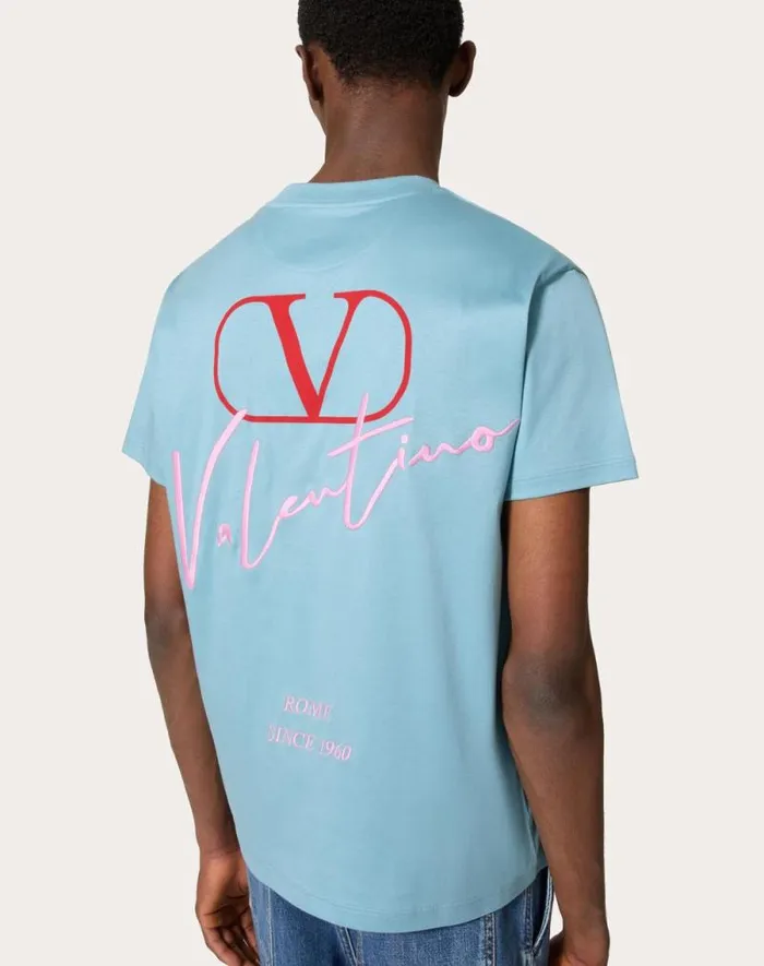 Valentino Tshirts And Sweatshirts Man Valentino Embroidery And Vlogo Signature Print Cotton Tshirt For Man In Stone Stone Valentino Tshirts And Sweatshirts Man Valentino Embroidery And Vlogo Signature Print Cotton Tshirt For Man In Stone Stone