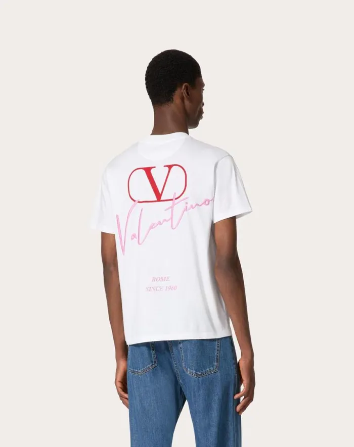 Valentino Tshirts And Sweatshirts Man Valentino Embroidery And Vlogo Signature Print Cotton Tshirt For Man In Stone Stone Valentino Tshirts And Sweatshirts Man Valentino Embroidery And Vlogo Signature Print Cotton Tshirt For Man In Stone Stone