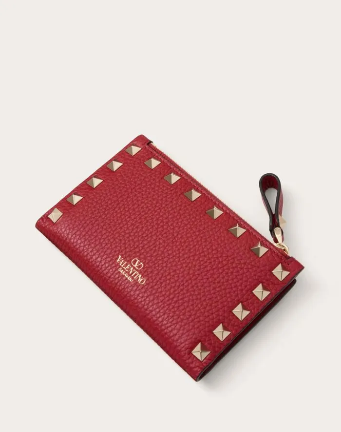 Valentino Wallets And Small Leather Goods Woman Rockstud Grainy Calfskin Cardholder With Zipper For Woman In Poudre Poudre Valentino Wallets And Small Leather Goods Woman Rockstud Grainy Calfskin Cardholder With Zipper For Woman In Poudre Poudre