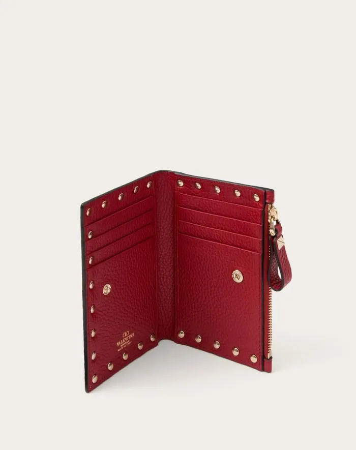 Valentino Wallets And Small Leather Goods Woman Rockstud Grainy Calfskin Cardholder With Zipper For Woman In Poudre Poudre Valentino Wallets And Small Leather Goods Woman Rockstud Grainy Calfskin Cardholder With Zipper For Woman In Poudre Poudre