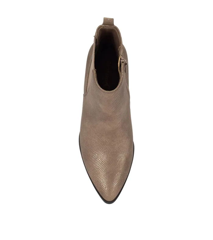 Women Baretraps Booties Yancee Bootie Auburn
