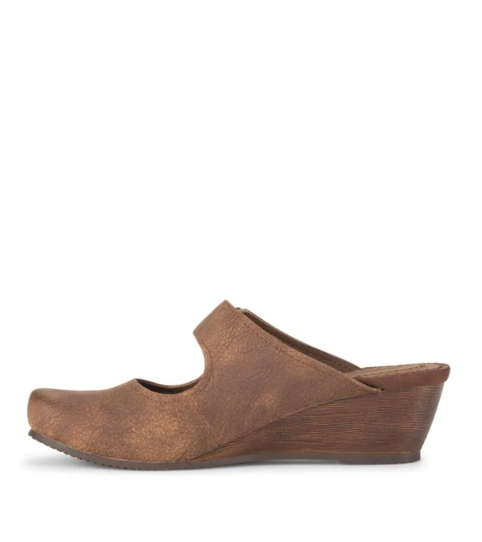 Women Baretraps Clogs and Mules Luna Mary Jane Mule Cashew