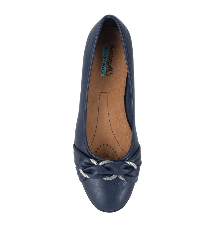 Women Baretraps Flats and Loafers Aurora Flat Midnight