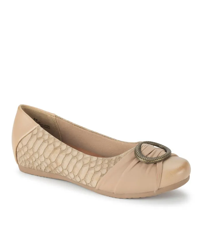 Women Baretraps Flats and Loafers Mabely Flat Camel