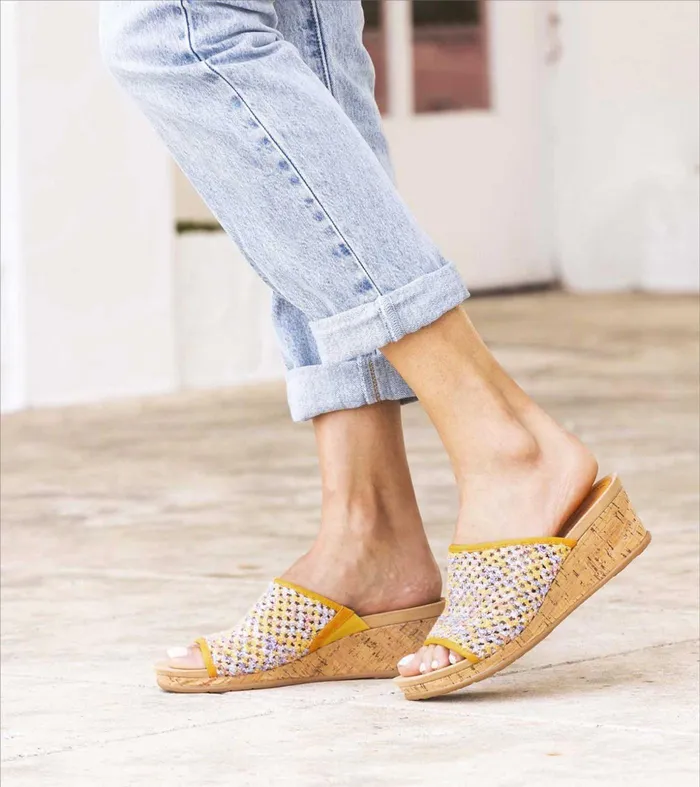 Women Baretraps Slides and Slip On Sandals Flossey Wedge Slide Sandal Sun Multi Floral