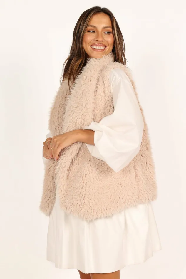 Women Jackets and Coats Petal and Pup Chelsea Faux Fur Open Front Vest Eggshell