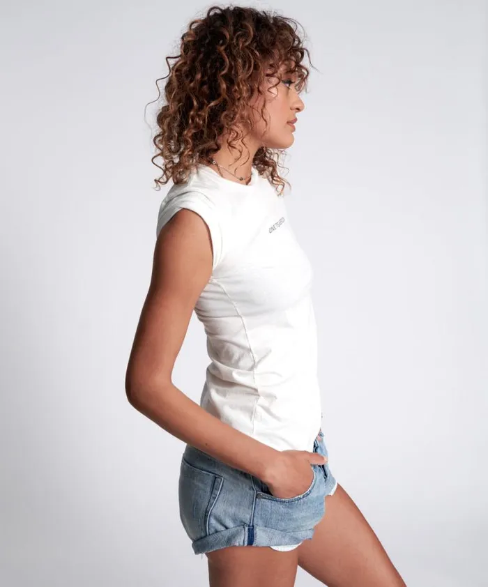 Women ONE TEASPOON ORGANIC FITTED LOGO TEE WHITE One Teaspoon Tees and Tanks Women ONE TEASPOON ORGANIC FITTED LOGO TEE WHITE One Teaspoon Tees and Tanks