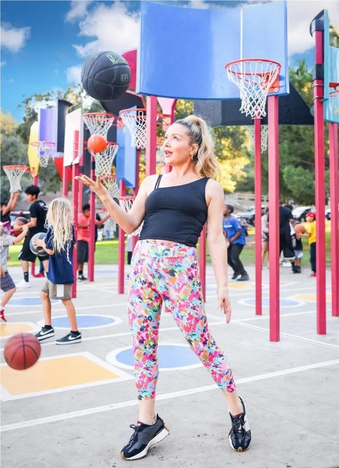 Women Running Crop Luna Dona Jo Leggings and Capris