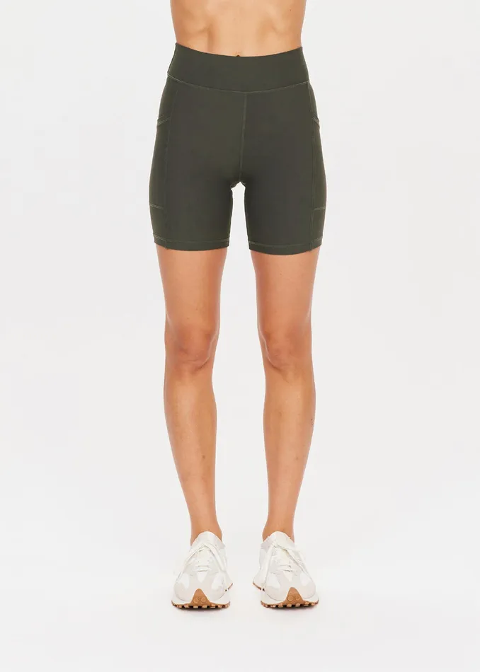 Women Shorts THE UPSIDE PEACHED 6IN POCKET SPIN SHORT Women Shorts THE UPSIDE PEACHED 6IN POCKET SPIN SHORT